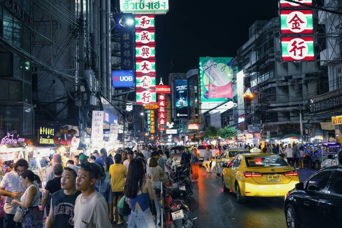 Night Markets & Shopping